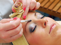 Barvení obočí Barvení obočí