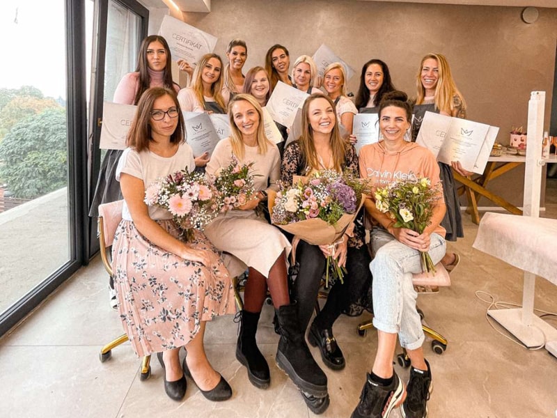 Kurz permanentního make-upu Permanentní make-up